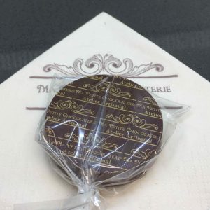 Sucette de chocolat au lait